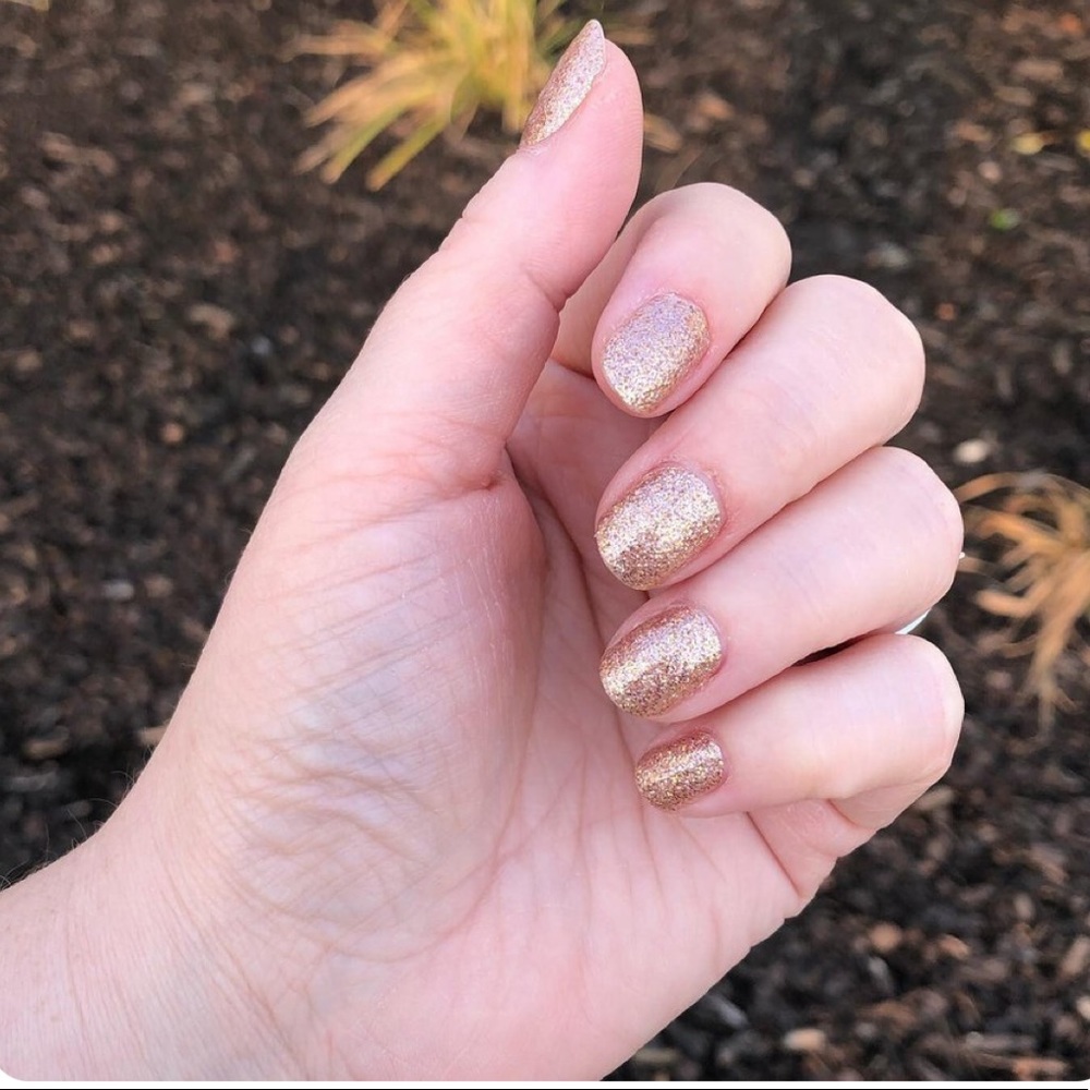*Retired* Color Street: Chelsea Ya Later | Gold Metallic Sparkle Glitter Party - Picture 5 of 13